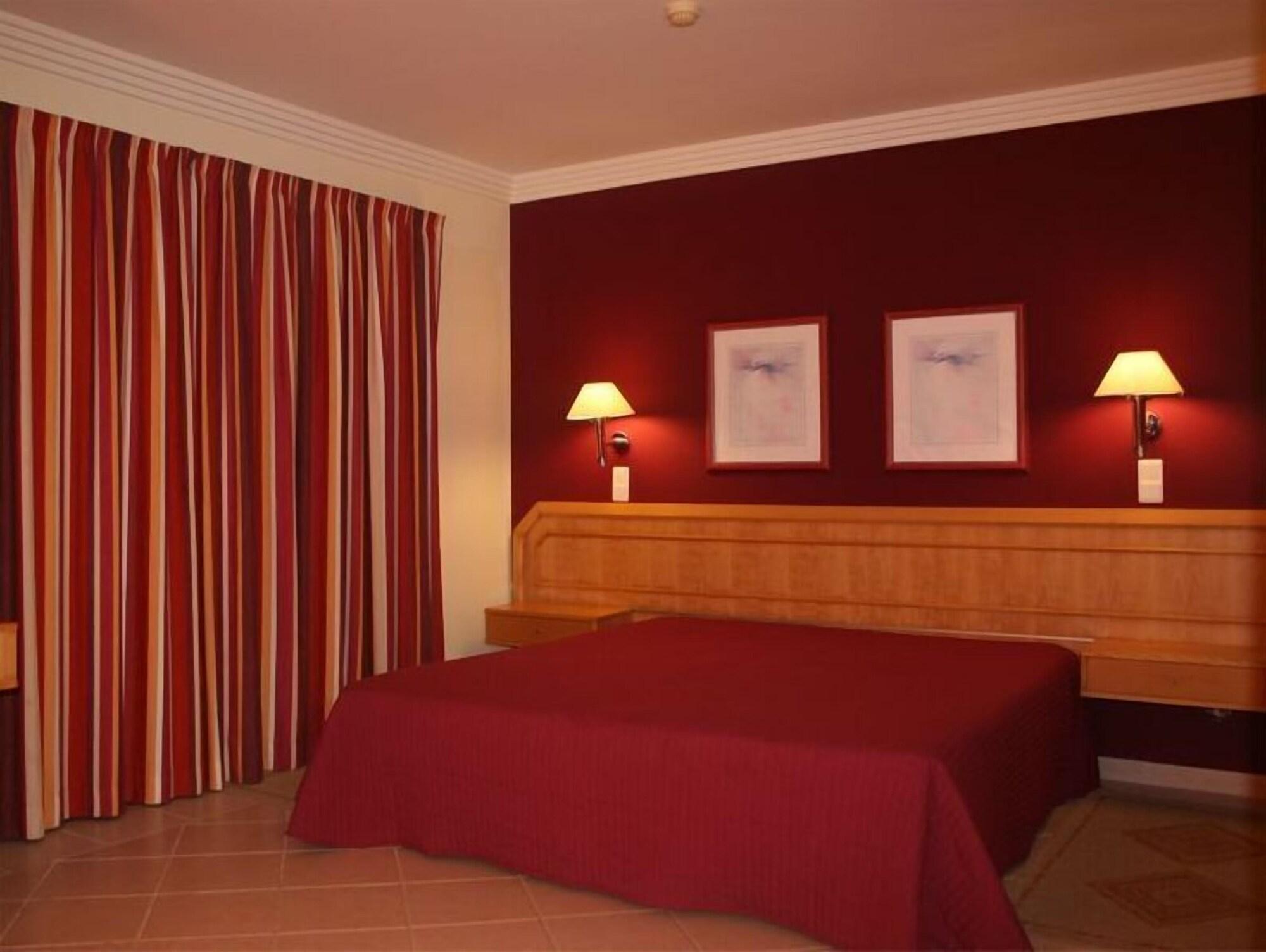 Cheerfulway Balaia Plaza Aparthotel อัลบูเฟรา ภายนอก รูปภาพ